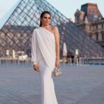 Karla Souza Instagram - Lancôme x Louvre @lancomeofficial #lancomemx #lancomexlouvre 

Dress @andrespajon