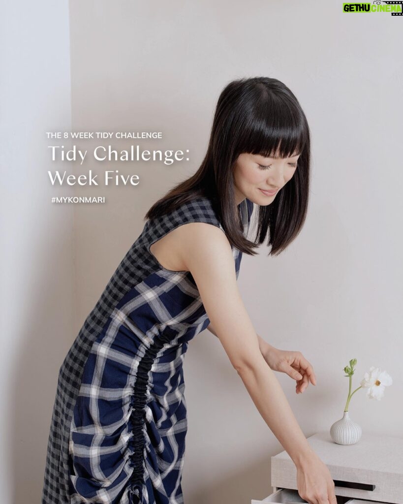 Marie Kondo Instagram - Welcome to the start of Week 5 of the 8 Week Tidy Challenge!✨
It’s the perfect time to get back on track for fall🍁

This week we are focusing on organizing Komono in our homes!
Komono means miscellaneous items in Japanese.

For more details on each day’s tidy themes, check out the link in our bio 🔗Tidy Challenge: Week 5 or search it up online!

Day 29: Sort Komono Into Sub-Categories
Day 30: Tidy Equipment, Supplies & Electronics
Day 31: Tidy the Kitchen – and Cook!
Day 32: Tidy Bedding, Bath & Beauty Supplies
Day 33: Tidy Tools
Day 34: Turn Tidying Into a Game
Day 35: Tidy Digital Files

🔗Tidy Challenge: Week 5

Don’t forget to tag #mykonmari during your tidying journeys for a chance to be highlighted on our social media!

#mykonmari #mariekondo #netflix #sparkjoy #organization #tidying #organizationhacks #organizationtips