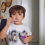 Sherlyn Instagram - La infinita historia de las... benditas burbujas!
Les pasa igual?