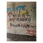Claudia Salas Instagram - 1. Compañera de vida, de camino y de todas las veces que me he tropezado.
2. Hogar. (En mayúscula y negrita)
3. Laia hace unas fotos increíbles.
4. Laia hace una fotos…
5. Laia hace…
6. El camino te da lo que necesitas (gracias Ruth).
7. Mi vida en una foto. Literal. 
8. Gracias a Elena, una trabajadora que sin conocerme me ayudó a terminar todos los “check” de mi lista.
9. Sueño, frío y ganas.
10. Los ojos con los que la miro. (Laísmos a parte).

No se pueden poner más fotos y las que no están me las guardo para mi y para todas las zapas de caña alta y baja que caminaron conmigo. Incluso los que no dejaban huella.