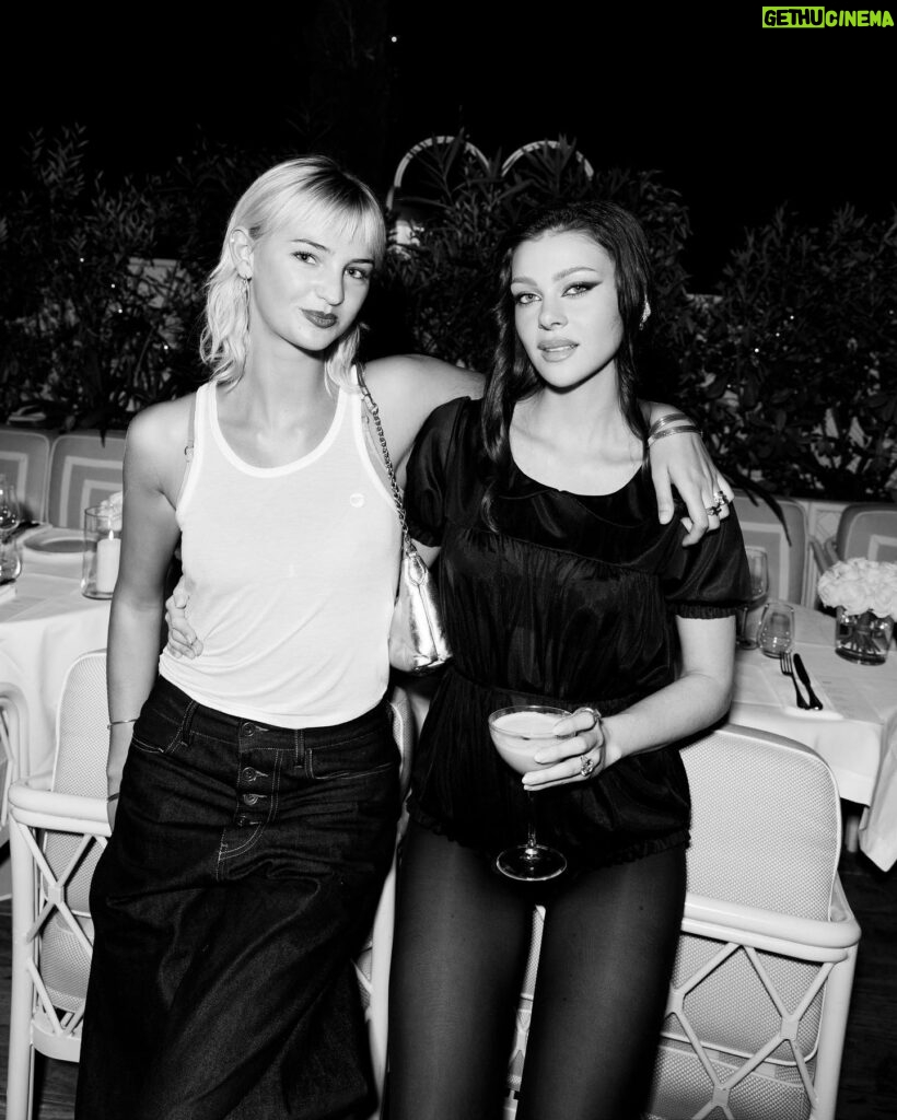 Nicola Peltz Beckham Instagram - I loved celebrating you the other night @bradleygpeltz I hope you had the best birthday I love you so much! We missed you so much @brittanyleahpeltz I love you so much! 💖🎂