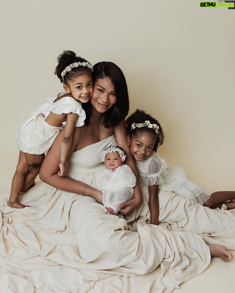 Chanel Iman Instagram - Mommy of 3 little angels 👼🏽🎀👼🏽🎀👼🏽🎀 📸 @patty.othon 🙏🏽