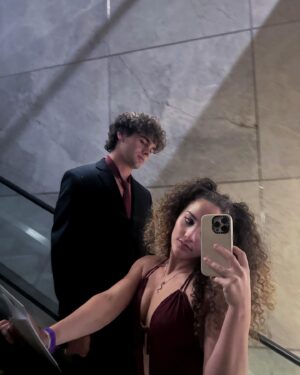 Sofie Dossi Instagram - Great night at the Taylor Swift world premiere 🤍
