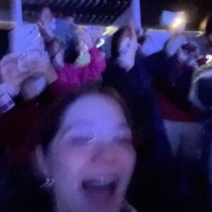 Violette Wautier Instagram - friendsfly ตอนใหม่ออกแล้วววว มีความสุขจังที่ได้ไปดู Taylor Swift The Eras Tour 😭💜