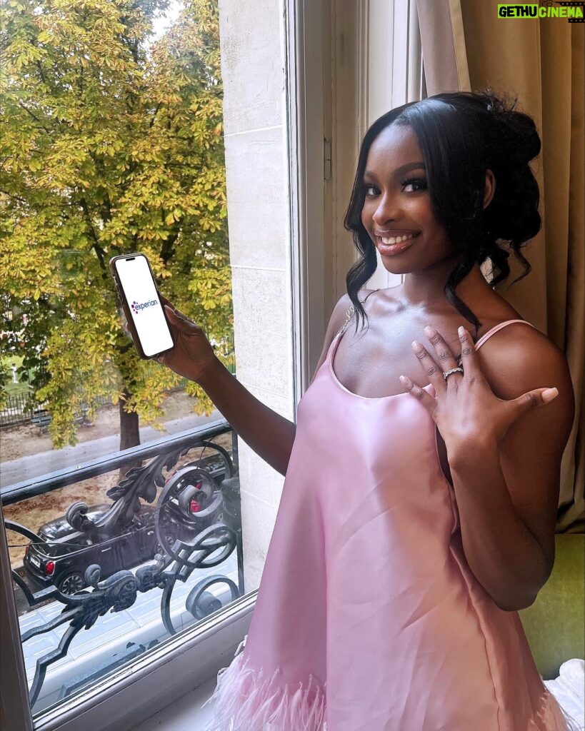 Coco Jones Instagram - If you really wanna flex make sure ya money is right 💰
I’ve partnered with Experian to help u get started on your financial journey with the Experian Smart Money™ giveaway!

Here are the rules for entry:

1.) Follow @Experian on Instagram
2.) Tag 2 friends in the comments below
3.) Stay tuned to Experian's story tomorrow at 3 pm PT for the reveal of the lucky winners!

This giveaway starts today, and one grand prize winner and 10 runners-up will be selected every day at 3 p.m. PT from October 17th until October 21st. #ExperianSmart