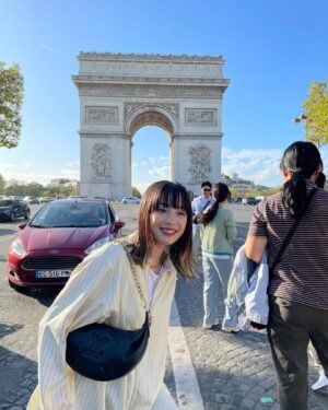 Suzu Hirose Instagram - まだまだ余韻。。🤍
Thank you, LOUIS VUITTON
