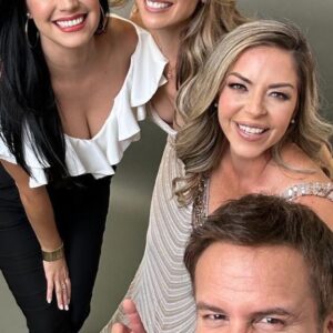 Scarlet Ortiz Instagram - Un sueño hecho realidad @ortizscarlet @wandadisidoro @salomonjaly