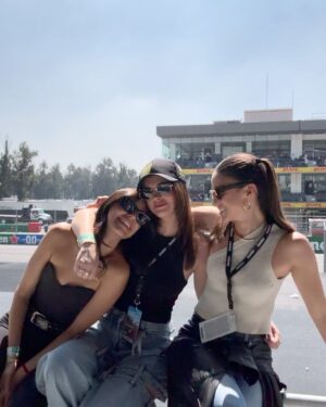 Fabiola Guajardo Instagram - La gran fiesta de México 🏎️💨 🏁
#invitedbyjohnniewalker @johnniewalkermx