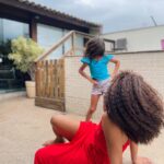 Juliana Alves Instagram - Semana com feriado e a gente fica como? 
Contando as horas pra momentos assim com ela 👧🏽🤸🏽‍♀️🎶💓