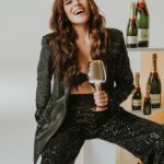 Karla Souza Instagram - Disfruta los pequeños momentos @moetchandon