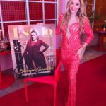 Sherlyn Instagram - Mira nada mas... Cumpliendo más sueños... me gusta mi vida bonita 

Stylist @benditoclosetstyle 
Vestido @odalysmarino
Manager @alepalomera1 
Portada @estylomag 
Gracias @ricardo_h01 por el gran equipo y el cariño!