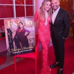 Sherlyn Instagram - Mira nada mas... Cumpliendo más sueños... me gusta mi vida bonita 

Stylist @benditoclosetstyle 
Vestido @odalysmarino
Manager @alepalomera1 
Portada @estylomag 
Gracias @ricardo_h01 por el gran equipo y el cariño!