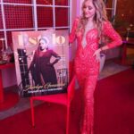 Sherlyn Instagram - Mira nada mas... Cumpliendo más sueños... me gusta mi vida bonita 

Stylist @benditoclosetstyle 
Vestido @odalysmarino
Manager @alepalomera1 
Portada @estylomag 
Gracias @ricardo_h01 por el gran equipo y el cariño!