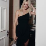 Lena Gercke Instagram - Super inspiring evening with so many strong women on stage 🙌🏻 well done @glamourgermany 👏
📸 by @annikayanura h m @benjamin_becher Look @luisaviaroma @muglerofficial @jimmychoo