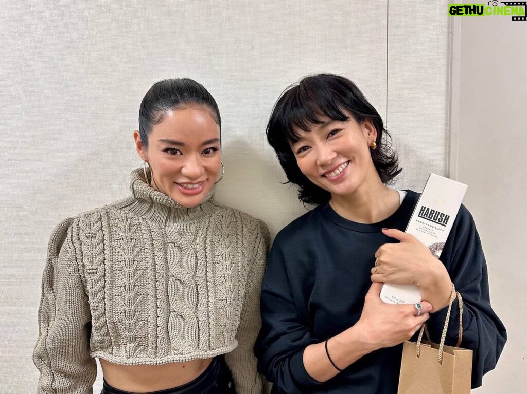 Asami Mizukawa Instagram - Awich Queendom -THE UNION- at K-Arena Yokohama🌹
最高最高最高。
なんであんな愛に溢れているの！この人は🥹エネルギーが渦巻いていて感動しっぱなしのステージでした❤️‍🔥大好き！
写真はね、まつもとなかいの時の。ライブの写真載せていいか分かんないからこっち載せちゃお🪐