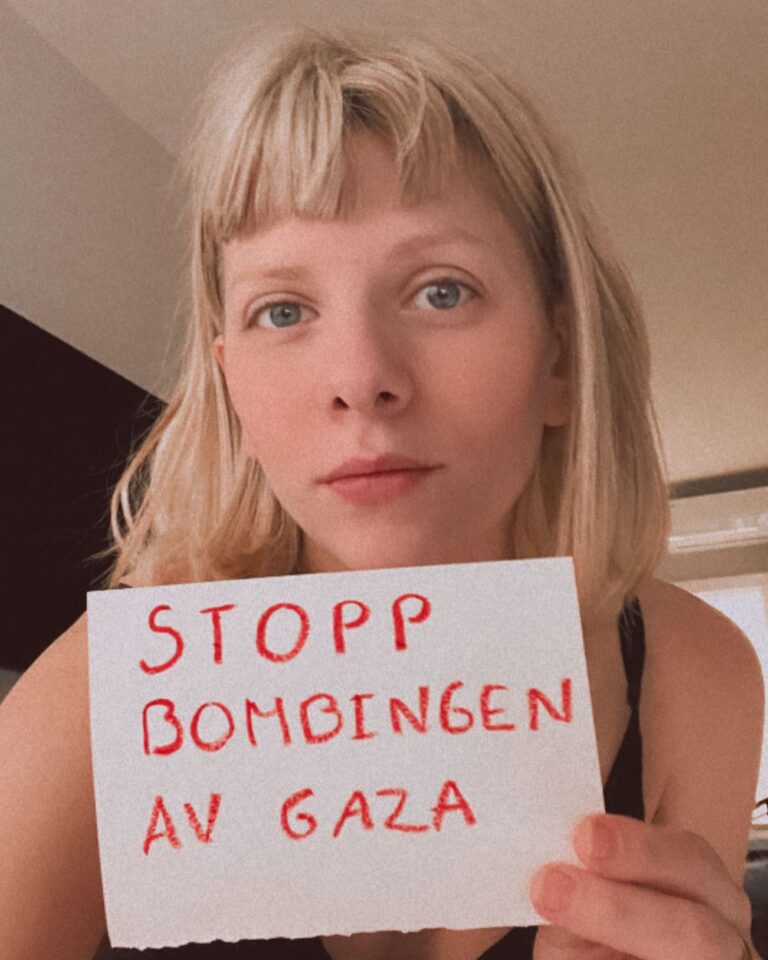 Aurora Aksnes Instagram - There is one thing that is truly sacred.
And that is our children. 
🖤

#stoppbombingenavgaza
#stoppbombingen 
#frittpalestina
