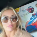 Mandy Rose Instagram - Cozy weekend with friends and family 🕯️❤️🍴