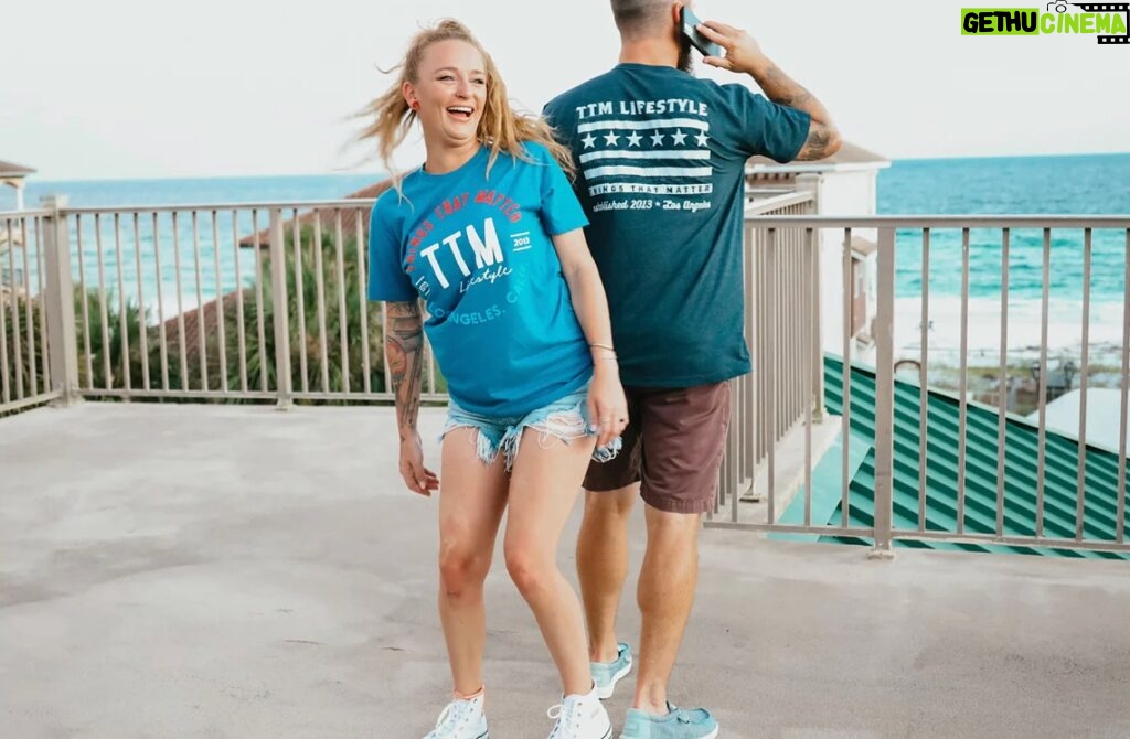 Maci Bookout Instagram - Take me back to the beach! New Merch coming soon PLUS stay tuned for our #BlackFridaySale #TTMlifestyle #MaciBookout