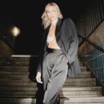 Lena Gercke Instagram - Anzeige| Baum steht. Jetzt kommen die Looks dazu. Unsere neue @legerbylenagercke Festive Collection ist ab sofort erhältlich! ✨ Welcher Look ist euer Favorit? Kommentiert 1-6 🫶🏻