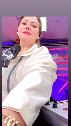 Karla Estrada Instagram - Bukas na yan sa ANG TINIG NYO ! 

130pm sa TELERADYO 630