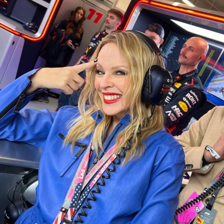 Kylie Minogue Instagram - Racetrack to Residency 🏎️🏁 What a night and it ain’t over yet …. 💙