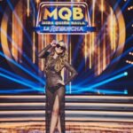 Sherlyn Instagram - Se trabajo con amor, pasión, alegría, pero lo mas importante... hice amigos y amigos que se volvieron familia! Gracias @miraquienbaila por otro logro de la mano, los quierl siempre, todas las personas de este video y muchas que faltan, hicieron de esta temporada un viaje de amor y felicidad!!! Hasta pronto familia
Gracias @clau.letelier por co fiar en mi, por compartir amistad, sueños y muchas risas. Gracias @ignaciomeyer22 es un lujo tener a un ser humano como tu a cargo del equipo, gracias @karenpadin por seguir cumpliendo sueños juntas.
@alepalomera1 que seas mi manager es un honor, que seas mi familia una bendicion.
Gracias @claodelia por eñ amor, rl compromiso y el eterno apoyo.
Gracias @andrea_lopez711 ppr co fiar rn mi, por la creatividad y las locuras te quiero.
@enriquejgl te quiero con mi corazon aunque no me lleves a nyc.

@chiqui_delgado y @manedelaparra los amo, aprendo de ustedes y que suerte ser su amiga, somos el trio dinamita!
@sergiojablon tu sabes lo que te quiero y lo que te admiro, gracias ppr dejarme usar tus palabras.

@blancaelenamartinezf gracias por otro sueño de la mano y los looks hermosos!

Gracias @benditoclosetstyle por ser mi complice y amiga, lograste un look de impacto en esta temporada!!

Mis angeles de la guarda @nestorcover y @diegorojasbeauty logramos juntos lo imposible! El makeup mas bonito y ños peinados increibles de esta temporada, no los suelto nunca. Loa amo.

Y al mejor team @vmrodz @zulemaforero @catasalazarvelez @ruthie las amo para siempre!