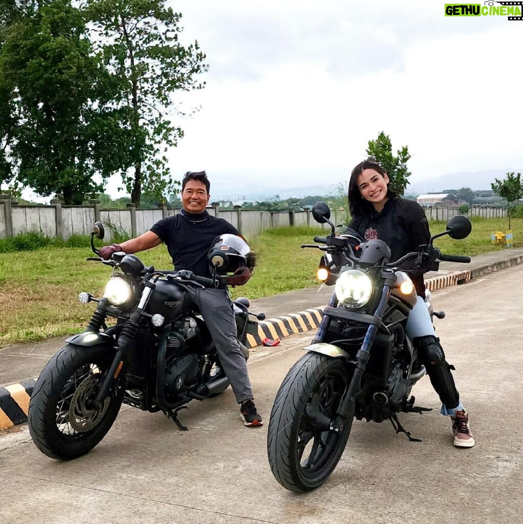 Jennylyn Mercado Instagram - From tri bike 🚴 to big bike 🏍️
@jomacknows #rideryarn 😝