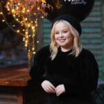 Nicola Coughlan Instagram - Happy Anniversary VFI! Some of my favourite memories from home are spending time in an Irish pub, there’s nothing like it. So let’s raise a Guinness to the Vintners’ Federation of Ireland. Wishing you many more years of supporting the pubs of Ireland.
@vfipubs @guinness #AD