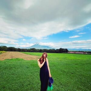 Kasumi Arimura Instagram - 🚲🍃

北海道ロケの思い出。#さよならのつづき

写真集が完成に近づいてきました。
写真展も含めて、こうしたい、ああしたいが実現できますように😙

喜んでくれたらいいなぁ。