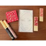 Kōki Instagram - @esteelauderjapan @esteelauder 
#esteelauder #esteemodel 

リップ、ブラッシュ、ハイライター、マスカラとフェイスジュエル、6つのアイテムが入っている素敵なメイクセット🥰