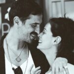 Özge Özpirinçci Instagram - its a love story ❤️💜🩷
📷: @kkaplangi