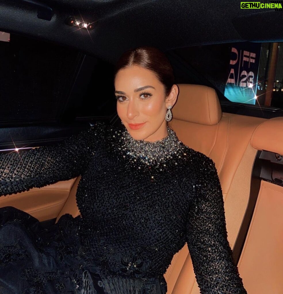 Amina Khalil Instagram - Peachy Keen 🧡 candid car shots and sparkles kinda night x #soextra