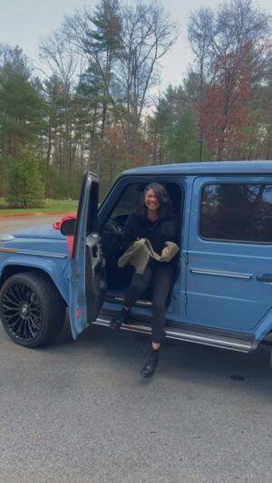 Chanel Iman Instagram - THIS JUST HAPPENED 😫🙌🏾🎉 Early birthday x push  gift from DADDY ❤️ I LOVE YOU @chauxdown 🙏🏽