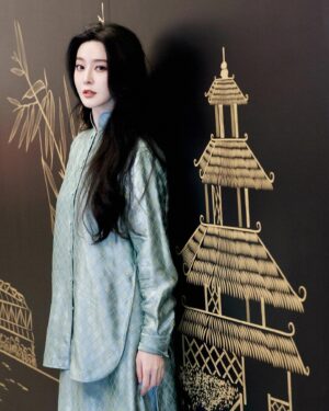 Fan Bingbing Thumbnail - 66.3K Likes - Most Liked Instagram Photos