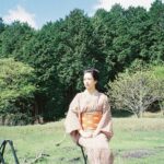 Asami Mizukawa Instagram – まいど！
ツヤちゃんを愛してくれてありがとう🌸♨️💃🍑
朝ドラの歴史や偉大さを改めて感じる機会になりました。
ツヤちゃん楽しかったよー！
ブギウギ最後まで応援しましょうね📣
#フィルムで撮った現場写真
@mizukawa_asami_mg.film