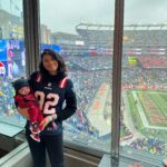 Chanel Iman Instagram - Our baby girl Capri’s first football game🏈 @chauxdown ❤️Team Godchaux @patriots 🙌🏾