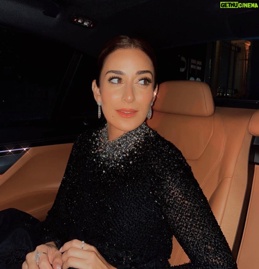 Amina Khalil Instagram - Peachy Keen 🧡 candid car shots and sparkles kinda night x #soextra