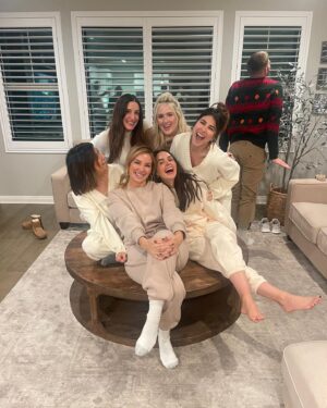 Daniella Monet Instagram - haven’t shared a carousel in a minute, here’s some recent mems (and a progress pic of our powder bath, because it’s taken two years to hang a mirror 👍🏼)

I’ll spare you a novel, feels like I’ve dumped my feels enough for subscribers, idk what it is about this time of year/ this time of life, but the feels have been feeling… anyone else?