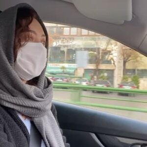 Niki Karimi Instagram - ❤️

سال پيش چنين روزى …
.
و اما امسال …

.

«باغستان داریوش مهرجویی» در سالروز تولد ایشان، با همدلی و حمایت جمع کثیری از هنرمندان بنا شد. 
زنده‌یاد داریوش مهرجویی در ۱۷ آذر ماه سال ۱۳۱۸ چشم بر جهان گشودند و در تمام عمر پر بارشان همواره آثار گرانقدر ایشان چراغ راه سینمای ایران 
و فرهنگ ایران‌زمین بوده است.
آثار پر شور و سراسر عشق به طبیعت‌شان ما را برآن داشت تا در زادروز ایشان برای گرامیداشت نام و یاد و آثار این هنرمند بزرگ و تکرار نشدنی و همسر هنرمندشان خانم وحیده محمدی فر، 
«باغستان داریوش مهرجویی»را در منطقه جاجرود
بنا کنیم، باشد که این باغستان سبز هم همچون نام و آثارشان، به خیر و نیکی بماند برای آیندگان.
.
 بسیار خرسندیم از اهدای ۴۰۰ نهال به زمین 
و سپاس‌گزاریم از جناب فرهاد فزونی گرامی و زحمات بی‌دریغ‌شان و موسسه روستا گل، که کاشت نهال‌ها و خدمات نگهداری از این باغستان را بر عهده گرفتند.
یاد و نام «جناب داریوش مهرجویی 
و خانوم وحیده محمدی فر»
همواره در دل طبیعت و همه ما سبز است و زنده و جاویدان.
