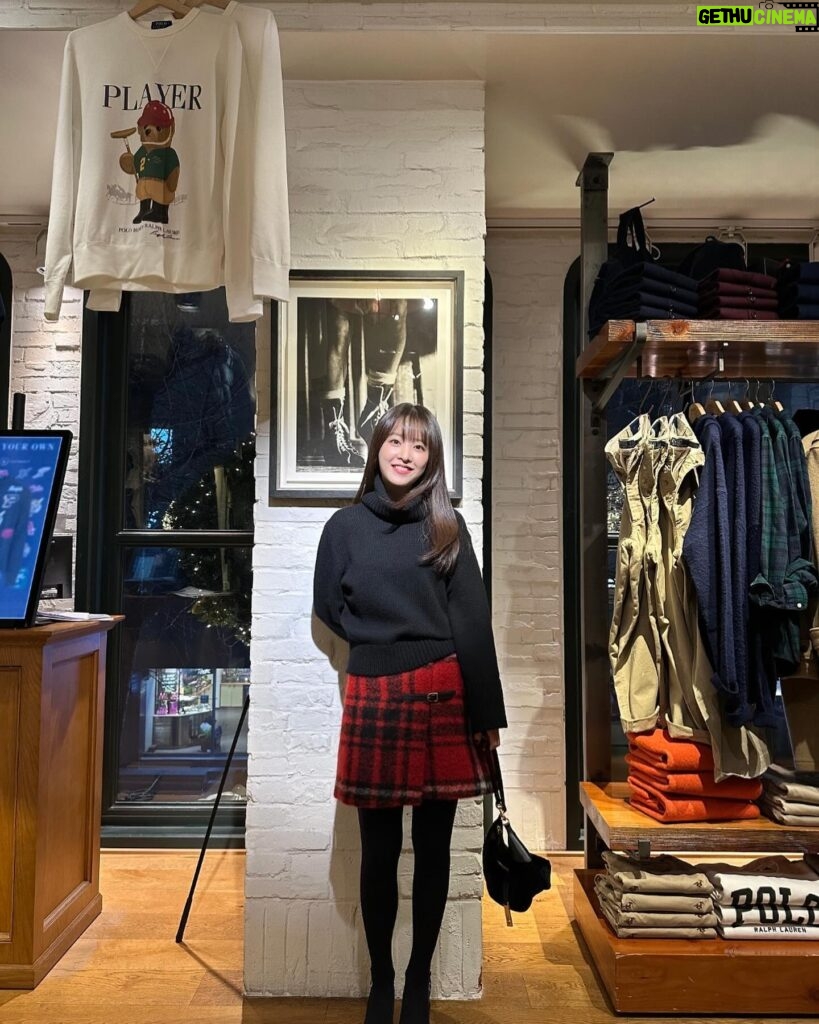 Park Bo-young Instagram - .
2023 Celebration with T1 & Polo Ralph Lauren

폴로 랄프 로렌 그리고 T1과 함께한 특별한 시간✨ 

@poloralphlauren @t1lol 
#PoloRalphLauren #폴로랄프로렌 #T1WIN #T1Fighting