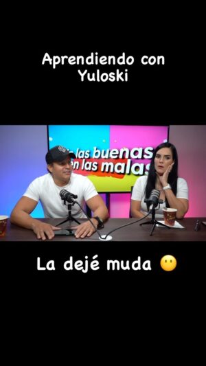 Scarlet Ortiz Instagram - La dejé muda 😶 @ortizscarlet