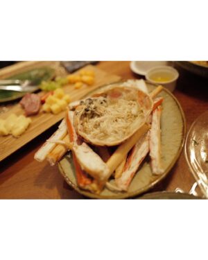 Nozomi Sasaki Instagram - 美玲ちゃんのお誕生日会では、
絢の手作りご飯を食べて幸せ🍴♡
どれも本当に美味しい！子供用にも沢山用意してくれてた👦🏻感謝。

絢は冬でもタンクトップで元気なんです😆
エプロン姿で料理を運ぶ様子は、いつもの光景で当たり前過ぎるけど、今回撮ってみた🤳
相変わらずいい女🥰
