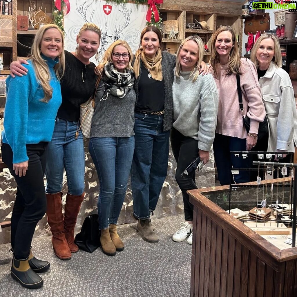 Katherine Heigl Instagram - So grateful to these extraordinary women for making their way to Utah to celebrate my 45th with me! It was truly a magical couple of days just soaking in all the love and laughter and soul renewing connection. I love you guys so much and thank the heavens every day that I am making this journey through life with you all by my side! And a big thank you to Caroline at @clementinedesignaz for turning my home into the most magical mystical space to celebrate in!