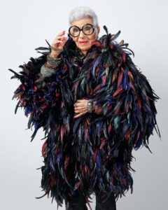 Iris Apfel Instagram - One more feather and I just might take flight! 🪶🪶🪶 #RareBirdOfFashion
📸: James Mollison @jamesmollison