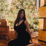 Heaven Peralejo Instagram - Have a holly jolly Christmas, xoxo gossip girl 💋