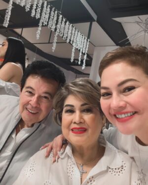 Karla Estrada Instagram - Happy Anniversary @reginevalcasid  and @ogiealcasid 🤍🤍 much Love for you both .❤️❤️