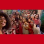 Juliana Alves Instagram - Carrosel de emoções natalinas!
Voltamos a nos reunir com essa família aqui também! 

Nosso elo é tão forte que nada consegue nos dispersar por muito tempo. Esse foi o exemplo que minha mãe mostrou com sua própria história. 

Obrigada, 2023 Valeu muito! 

#natal #familia #mae #Alves