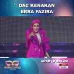 Erra Fazira Instagram – Bila DAC kenakan Erra Fazira 😂 @emyliadac @errafazira 

Saksikan The Masked Singer Malaysia Musim ke-4! Mulai 17 Disember, setiap Ahad, 9 Malam di Astro Warna atau STRIM di Astro GO.

#AstroBaharu #TakMacamDulu #TheMaskedSingerMalaysia
#TMSM4 #MasaBersama #MerapatkanKita