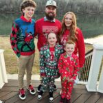 Maci Bookout Instagram - Merry Christmas from our family to yours!! #Blessed 🎄🫶🏻 🥰

#merrychristmas 
#thingsthatmatter
