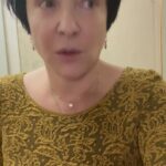 Lolita Milyavskaya Instagram - Всё от Бога. Я так давно не убирала квартиру, что видно она написала в Небесную канцелярию, чтобы меня лишили концертной работы. Я пенсионерка… и привыкаю быть домохозяйкой… А ещё скоро весна и кусты надо подрезать…